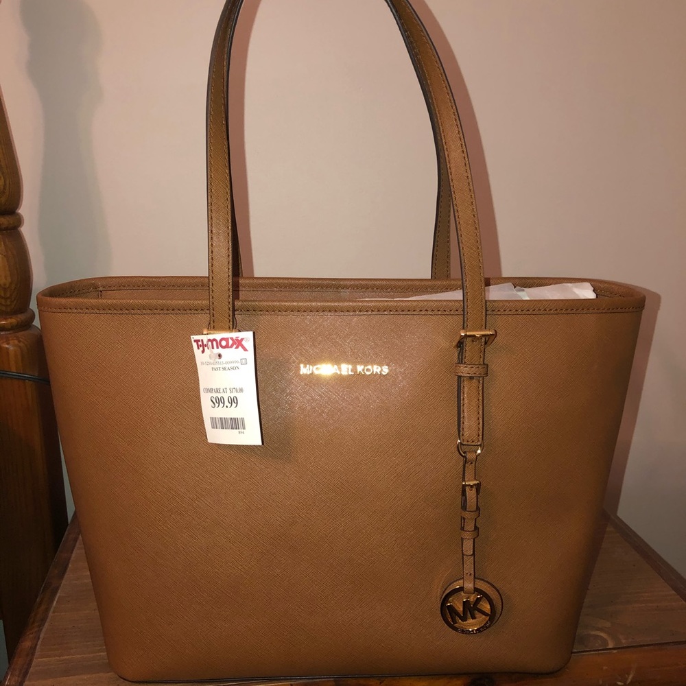 Michael Kora tote